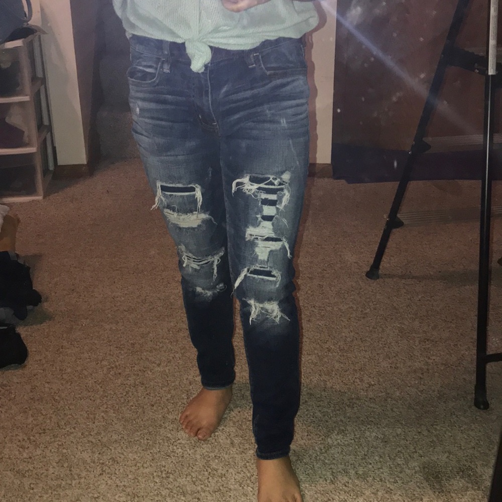 ripped American Eagle blue jeggings